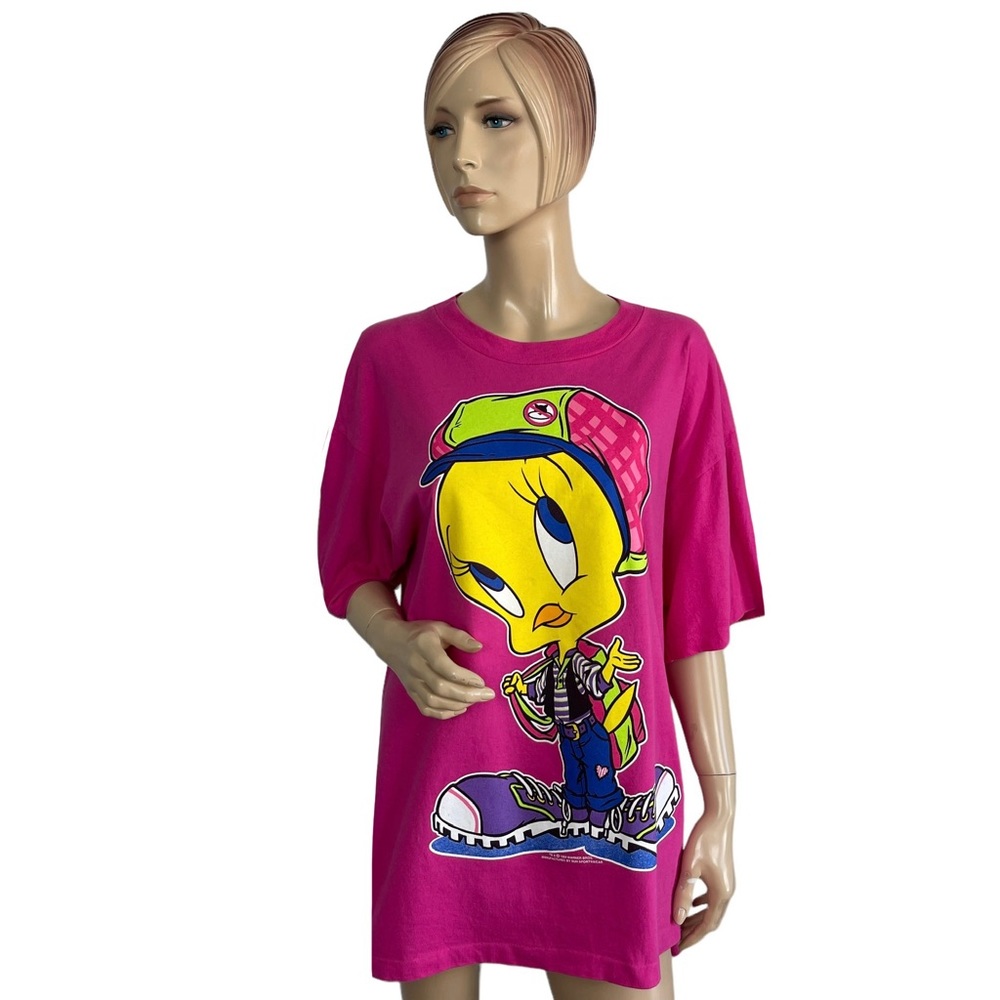 Vintage 90's Looney Tunes Women's Tweety Pink T-shirt Large